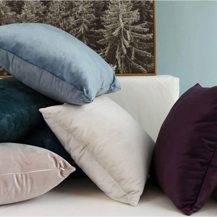 Poszewka na poduszkę dekoracyjna welurowa 50x50 velvet czerwona Poszewka na poduszkę dekoracyjna welurowa 50x50 velvet czerwona
