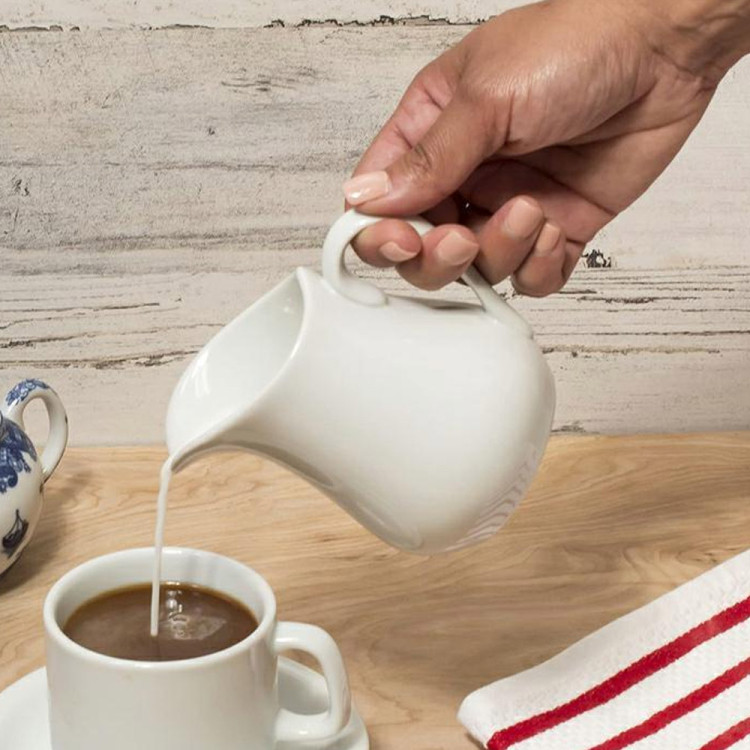 Mlecznik porcelanowy Bianco dzbanuszek na mleko śmietankę