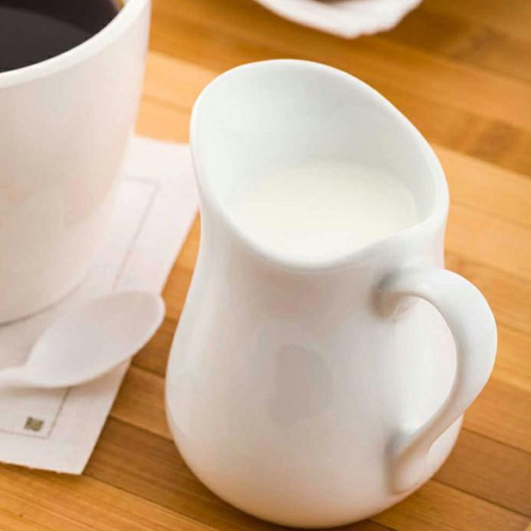 Mlecznik porcelanowy Bianco dzbanuszek na mleko śmietankę