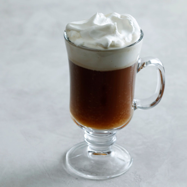 Szklanki do kawy latte Florina Irish 210 ml na nóżce zestaw z długimi łyżeczkami 6 sztuk