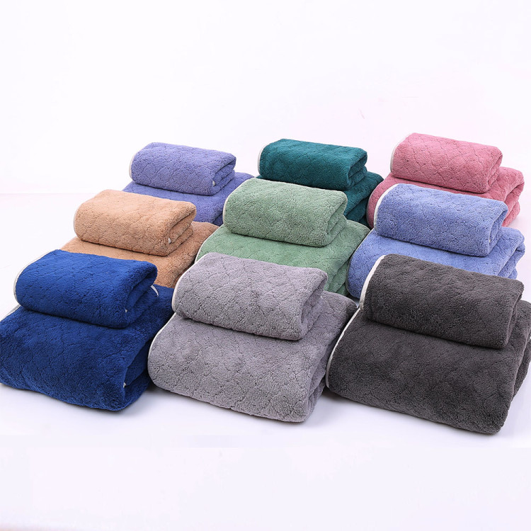 Ręczniki kąpielowe 70x140 i 35x75 cm Cotton World zestaw 2 ręczników szare