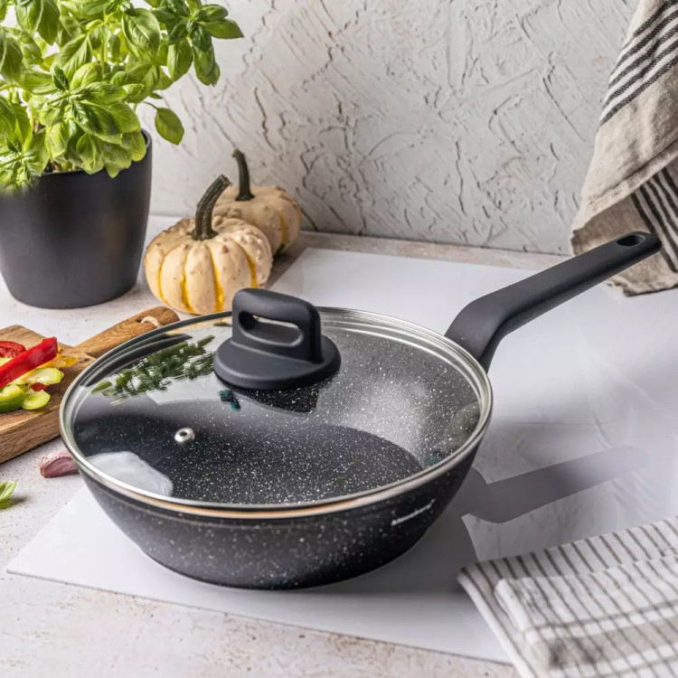 Patelnia głęboka marmurowa pokrywką średnia 24 cm Klausberg KB 7666 czarny marmurek