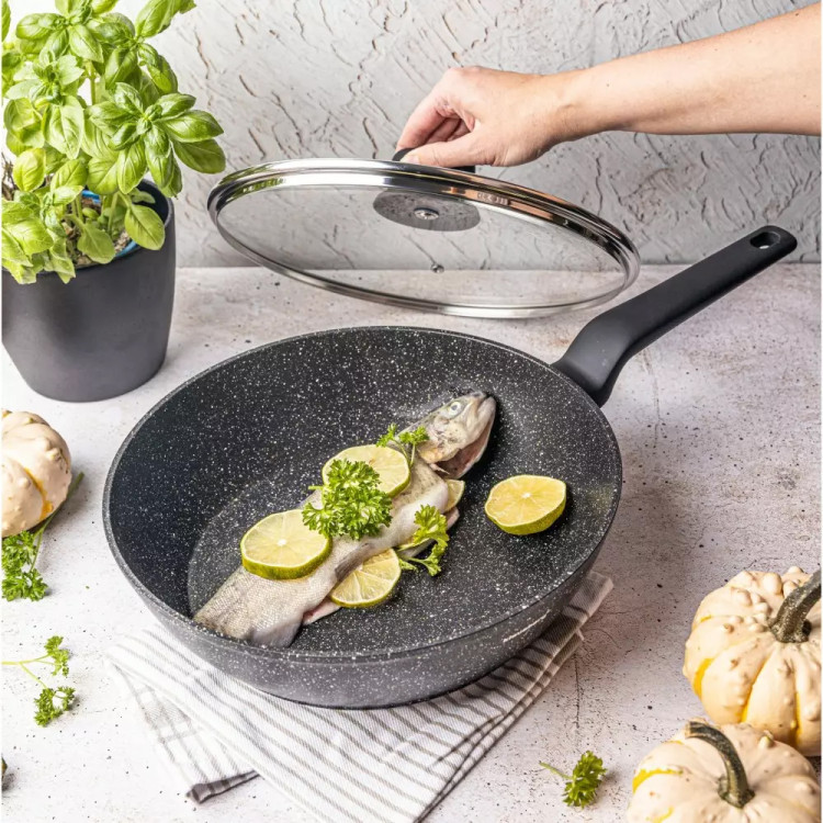 Patelnia głęboka marmurowa pokrywką duża 28 cm Klausberg KB 7667 czarny marmurek