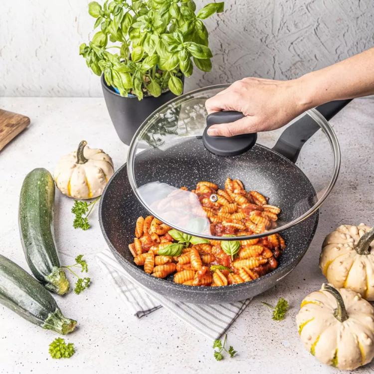 Wok z pokrywką 28 cm patelnia głęboka marmurowa duża Klausberg KB 7668 czarny marmurek