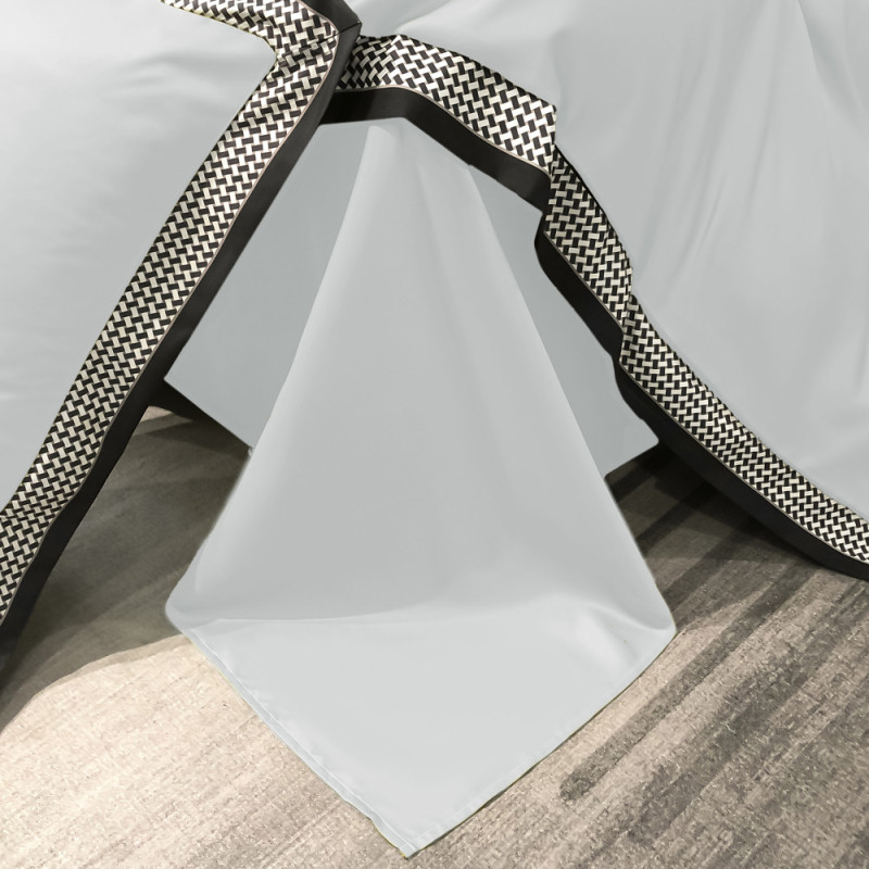 Pościel 200x220 luksusowa z falbanką w kratkę Cotton World gruba 3 części 2670 szara