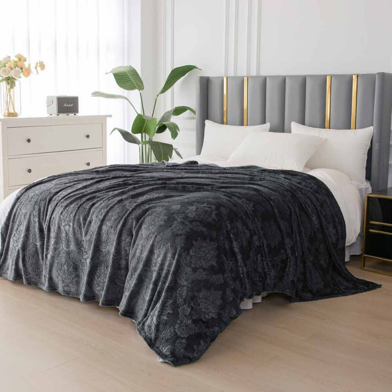 Koc 160x200 cm mikrofibra Cotton World miękki ciepły pled narzuta na łóżko ciemno szary wytłaczany wzór KHP-45