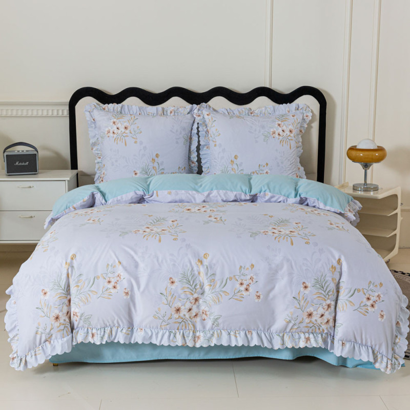 Pościel z falbanką 160x200 mikrofibra Cotton World 3 części niebieska w kwiaty 2905