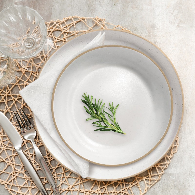 Serwis obiadowy porcelanowy MG Home Artena 28 elementów zestaw talerzy misek kubków dla 6 osób nakrapiany