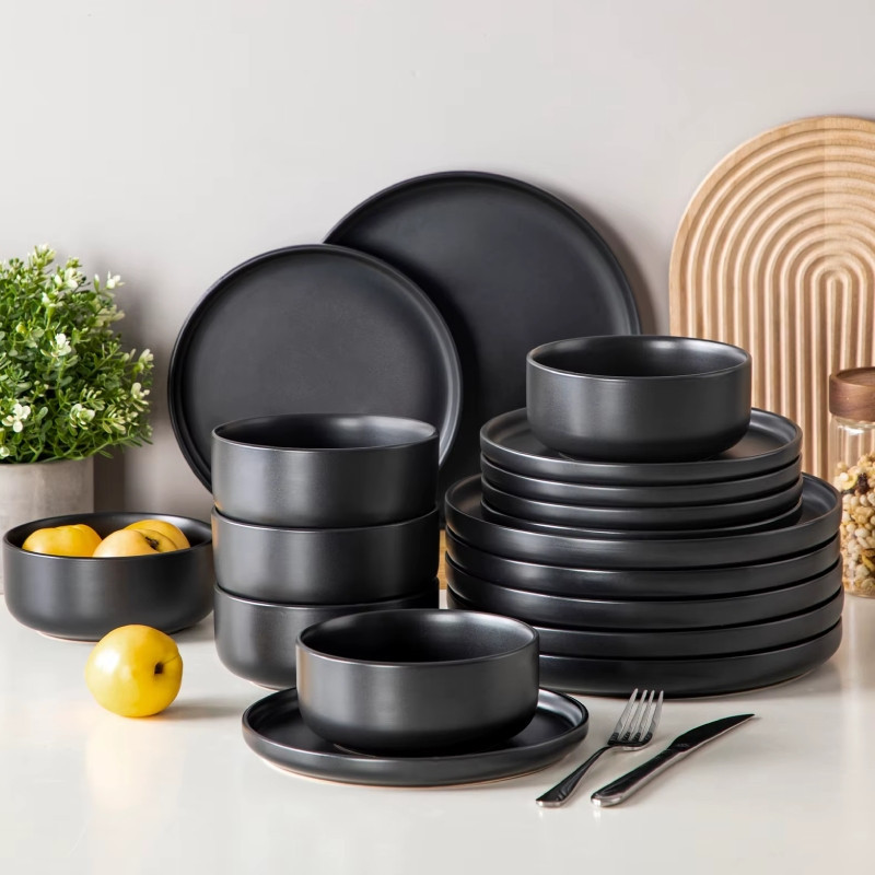 Serwis obiadowy porcelanowy MG Home Artena 24 elementy zestaw talerzy kubków dla 6 osób czarny
